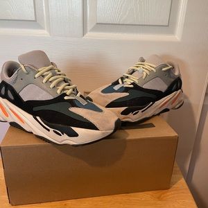 Adidas Yeezy Boost 700 Wave Runner Solid Grey
